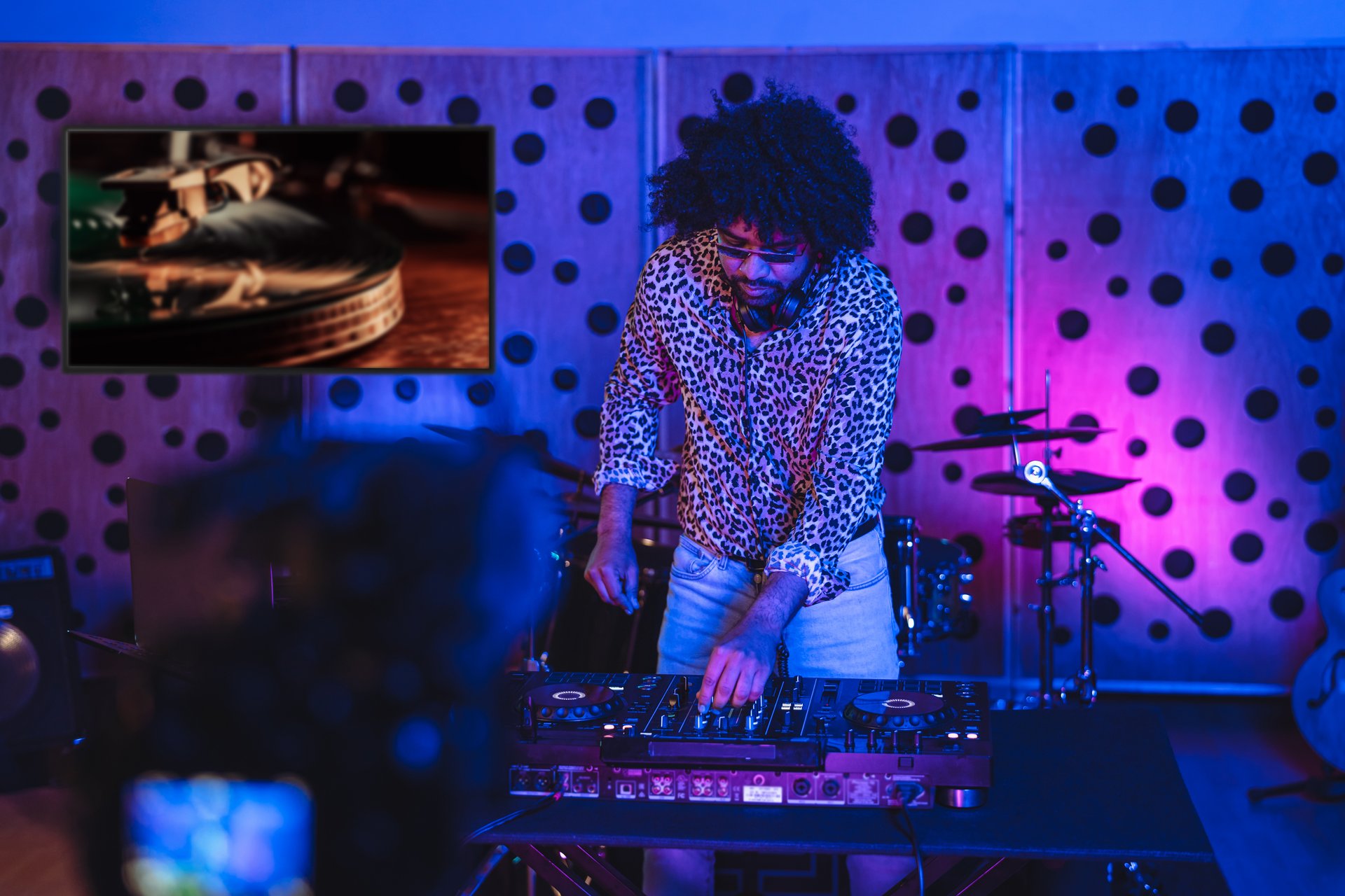 DJ set with SpinJacket